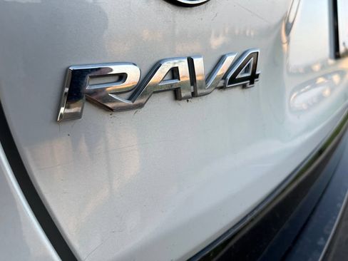 Used 2024 Toyota RAV4 SE AWD/4WD image 8