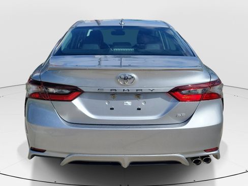 Used 2024 Toyota Camry SE w/ Convenience Package FWD image 6