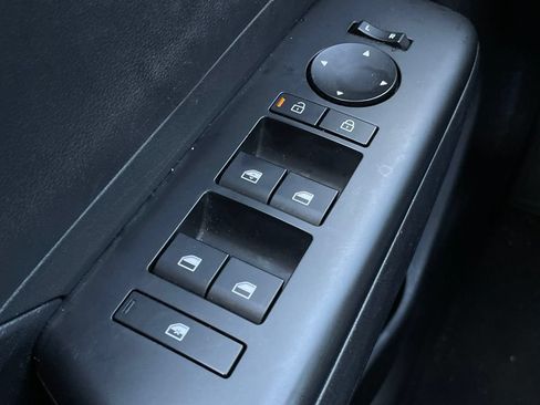 Used 2025 Hyundai Kona SEL FWD image 12