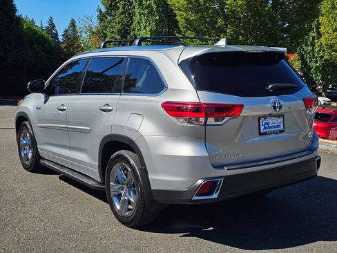 Used 2019 Toyota Highlander Limited Platinum AWD/4WD image 7