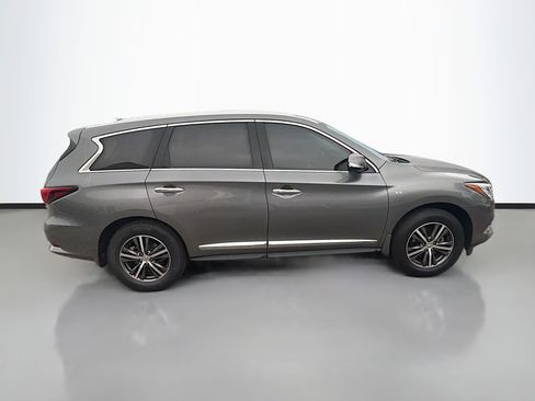 Used 2019 INFINITI QX60 Luxe w/ Essential Package image 2