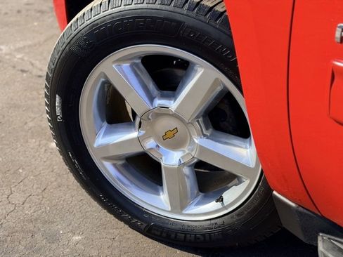 Used 2012 Chevrolet Avalanche LT image 25