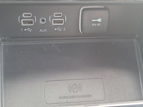 Certified 2023 Jeep Grand Cherokee Limited w/ Luxury Tech Group II AWD/4WD image 32