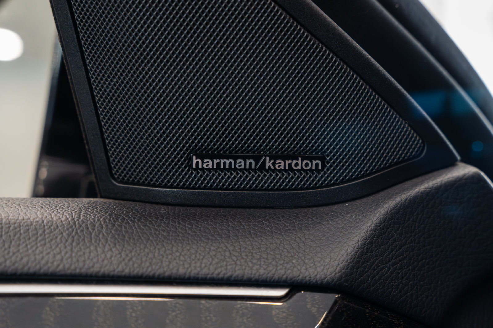 Used 2015 Mercedes-Benz E 250 BlueTEC Sedan image 15