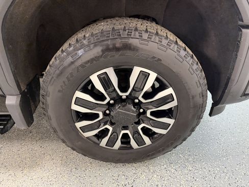 Used 2024 GMC Sierra 2500 Denali Ultimate image 31