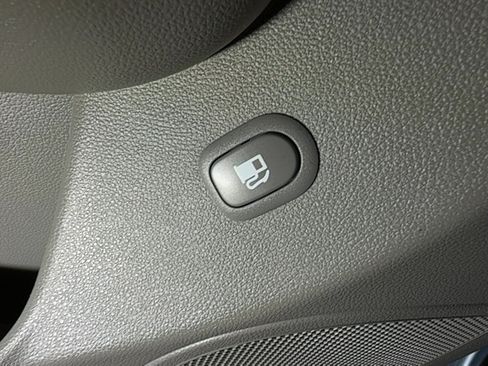 Used 2012 Kia Sedona EX FWD image 56