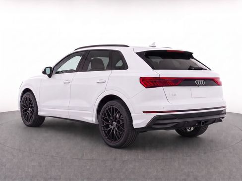 Used 2022 Audi Q8 Premium AWD/4WD image 3