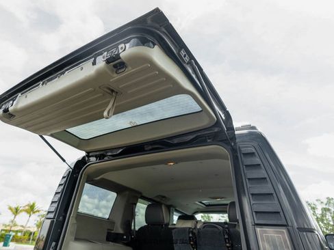 Used 2004 HUMMER H2 w/ Preferred Equipment Group image 80