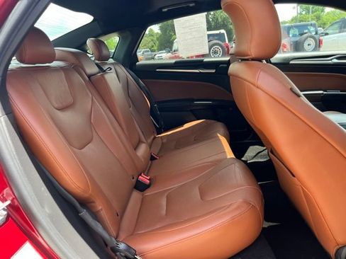 Used 2019 Ford Fusion Titanium AWD/4WD image 24
