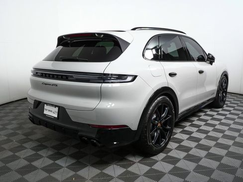 Certified 2025 Porsche Cayenne GTS image 30