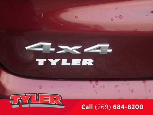 Used 2022 Jeep Compass Latitude AWD/4WD image 13