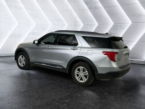 Used 2023 Ford Explorer XLT RWD image 6