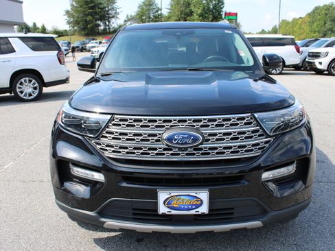 Used 2021 Ford Explorer Limited w/ Equipment Group 301A RWD image 3