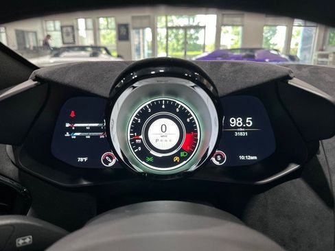 Used 2019 Aston Martin V8 Vantage Coupe RWD image 43