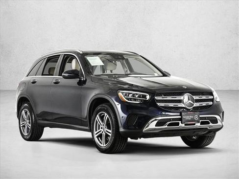 Used 2022 Mercedes-Benz GLC 300 4MATIC image 3