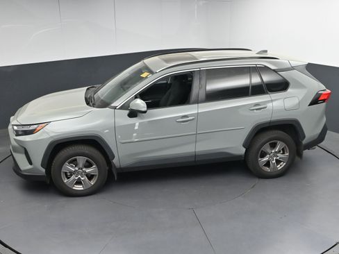 Used 2022 Toyota RAV4 XLE w/ Convenience Package image 38