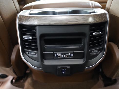 Used 2020 RAM 1500 Laramie AWD/4WD image 6