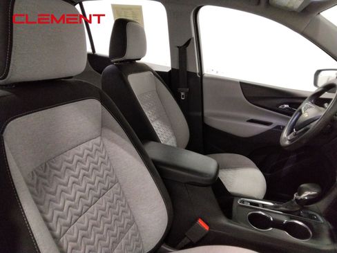 Used 2022 Chevrolet Equinox LS image 43