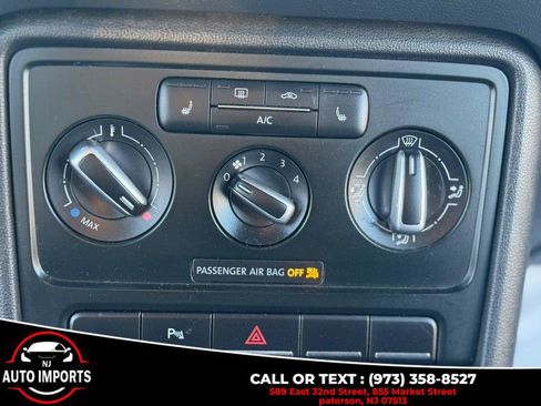 Used 2013 Volkswagen Beetle 2.0T image 20