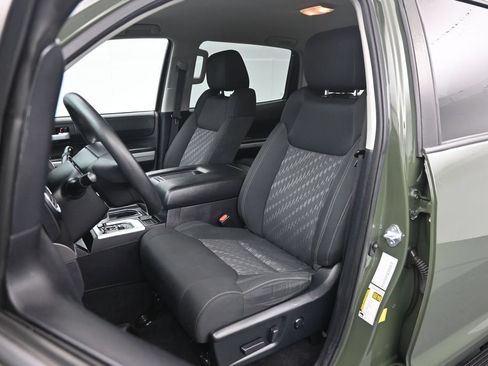 Used 2021 Toyota Tundra SR5 w/ Trail Edition AWD/4WD image 9