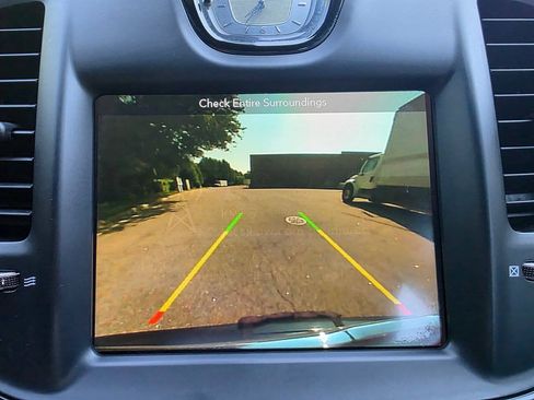 Used 2019 Chrysler 300 S RWD image 25
