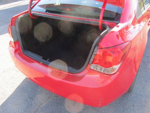 Used 2015 Chevrolet Cruze LT image 19