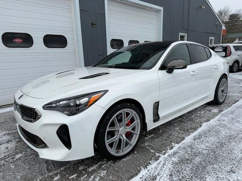 Used 2019 Kia Stinger GT2 image 1