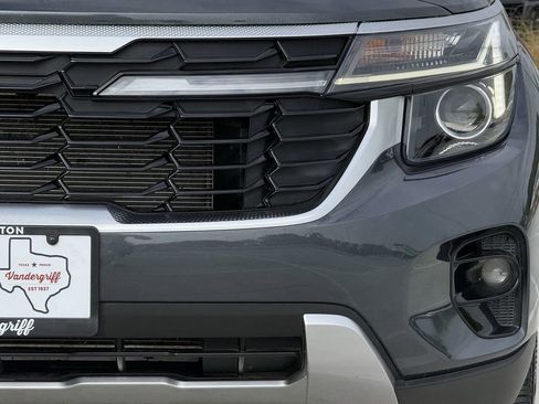 Used 2025 Kia Seltos S FWD image 8