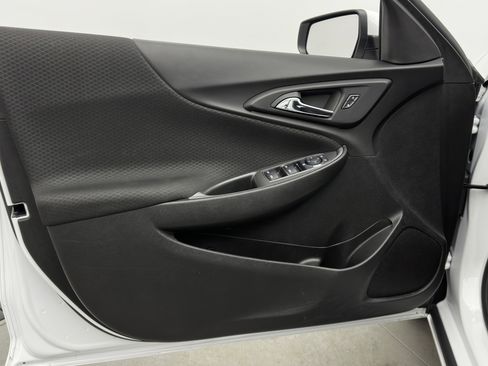 Used 2025 Chevrolet Malibu LT image 10