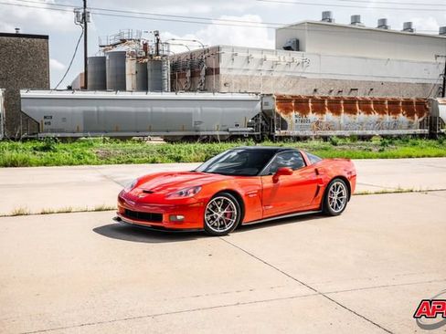 Used 2011 Chevrolet Corvette Z06 w/ Z06 Carbon Fiber Package RWD image 20