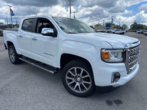 Used 2022 GMC Canyon Denali RWD image 2