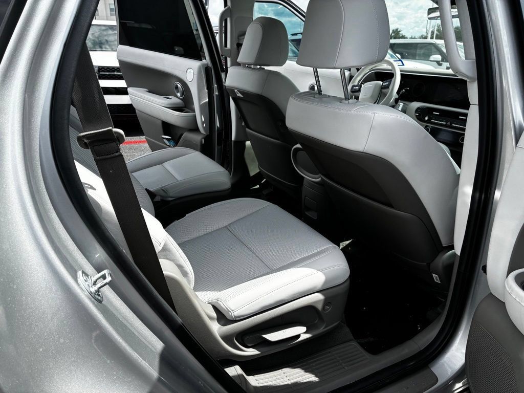 Used 2026 Hyundai Palisade SEL FWD image 15