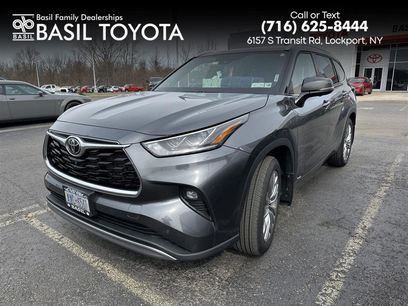 Used 2025 Toyota Highlander Platinum
