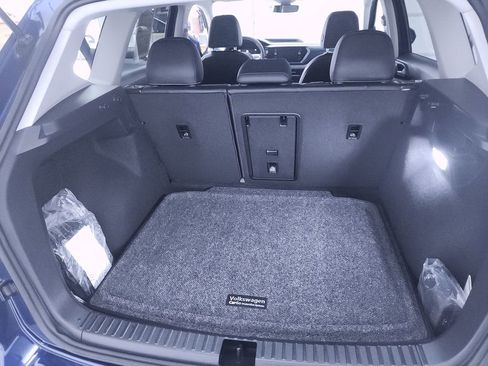 Used 2024 Volkswagen Taos SE image 21