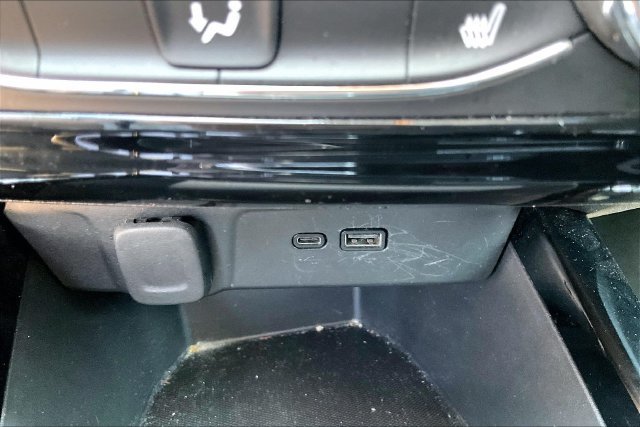 Used 2025 Chevrolet Trax ACTIV w/ Driver Confidence Package FWD image 16