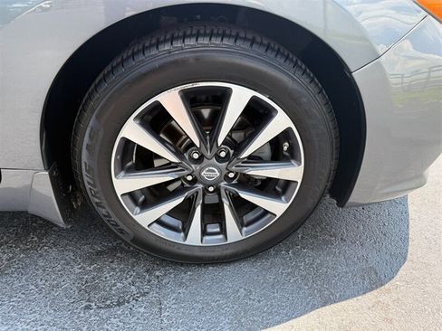 Used 2016 Nissan Altima 2.5 SL w/ 2.5 Technology Package FWD image 26