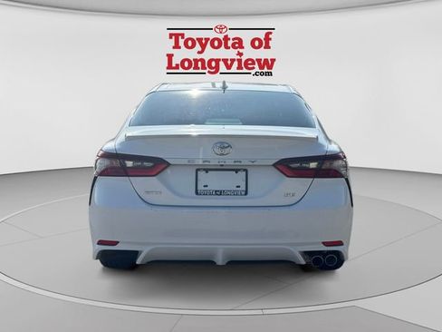 Certified 2021 Toyota Camry SE FWD image 4