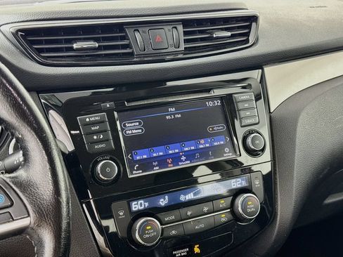 Used 2020 Nissan Rogue Sport SL w/ Premium Package FWD image 15