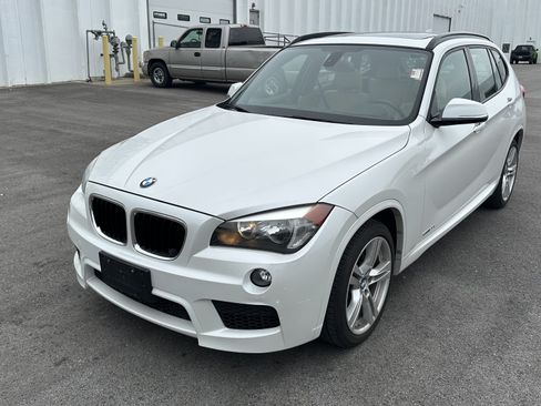 Used 2015 BMW X1 sDrive28i RWD image 5