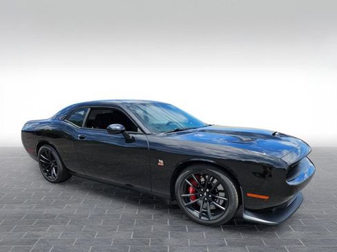 Used 2021 Dodge Challenger R/T Scat Pack w/ Dynamics Package RWD image 3