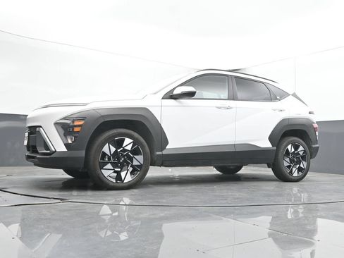 Used 2024 Hyundai Kona SEL AWD/4WD image 46