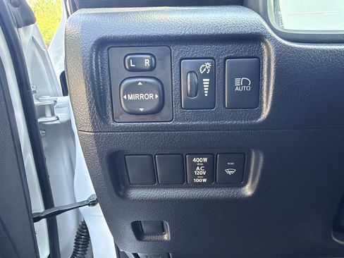 Used 2024 Toyota 4Runner TRD Off-Road Premium w/ Moonroof Package AWD/4WD image 24