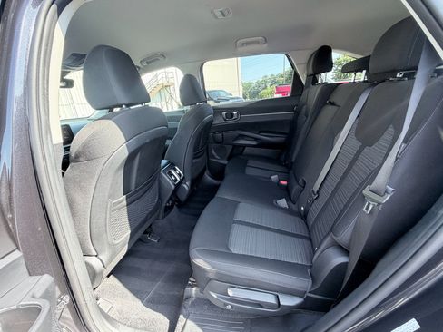 Used 2026 Kia Sorento LX FWD image 24