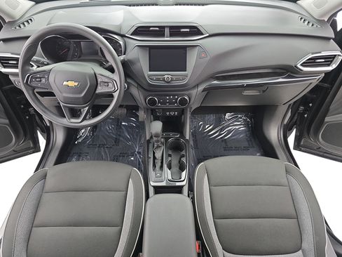 Used 2023 Chevrolet TrailBlazer LT image 9