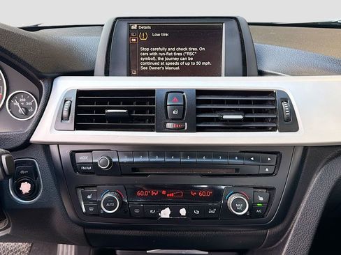 Used 2014 BMW 320i xDrive Sedan image 28