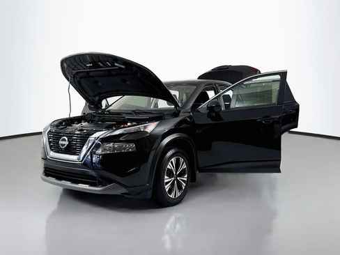 Used 2023 Nissan Rogue SV AWD/4WD image 16