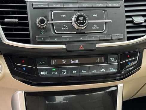 Used 2017 Honda Accord Hybrid Sedan image 17