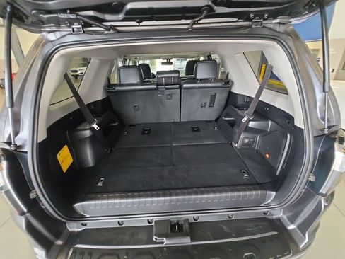Used 2016 Toyota 4Runner Limited AWD/4WD image 23