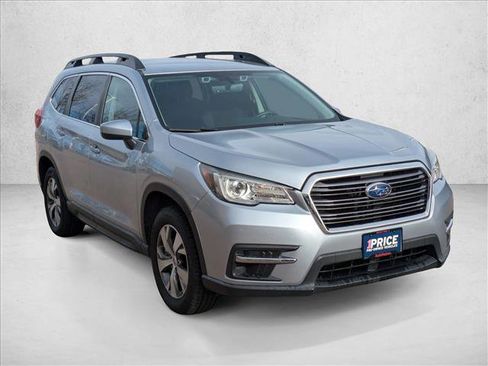 Used 2022 Subaru Ascent Premium w/ Convenience Package image 3