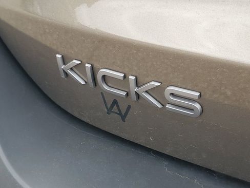 Used 2025 Nissan Kicks S AWD/4WD image 6